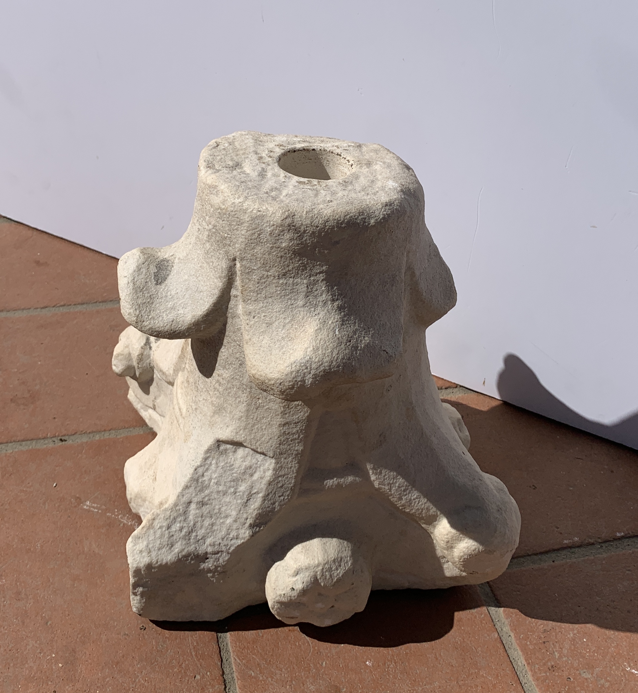 Capitello in pietra scolpita. Italia, XVI-XVII secolo. - immagine 5